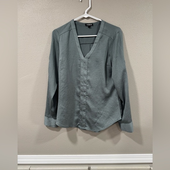 Express Blouse - Picture 1 of 4